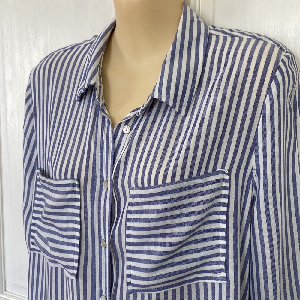 Love Tree Blue & White Stripe Button Down Blouse Size S NWOT - Picture 3 of 13